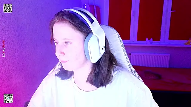 mon_lola - Mon_lola's free webcam - UK Sex Cams