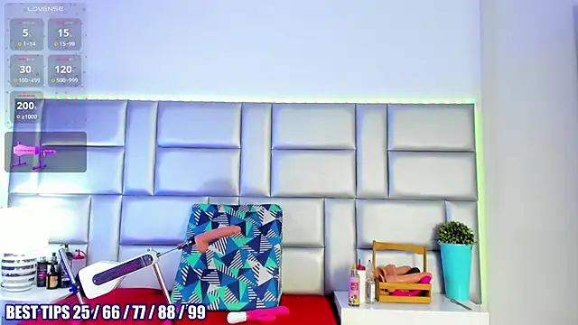 lovelynickii - LovelyNickii's free webcam - UK Sex Cams