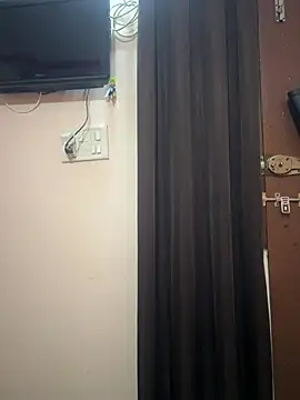 alexiahotie - Alexiahotie's free webcam - UK Sex Cams