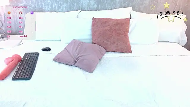 zoey_it (F young) - plug anal