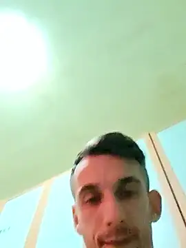 dany310799 (M young) - 400 token mi tocco,1000 token sborrata