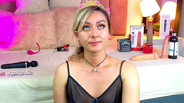 lunitaa_diva (T young) - SEXY TRANS PRETTY BLOWJOB SHOW