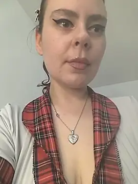 stoned-baby69 (F young) - FUCK MY PUSSY WITH BIG DILDO