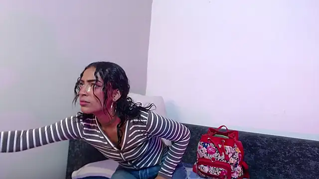 yana_kitty_ (F teen) - naked