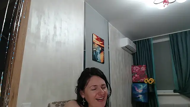 stacy_davice (F milf) - SHOW TITS