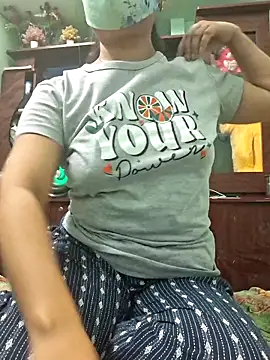 Webcam Model (monika__sex)  is live.Free join now!