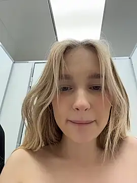 -teenytiny- Live Webcam on Stripchat