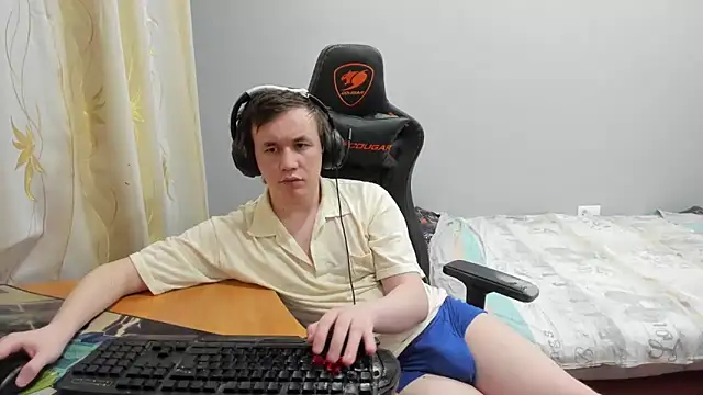 iliaskrislove - Iliaskrislove's free webcam - UK Sex Cams