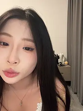 liubaobao666 (F young) - 扒开看小穴。