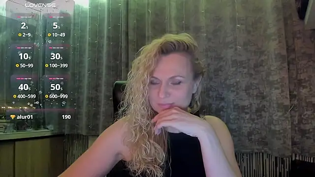 lanalight_x - LanaLight_x's free webcam - UK Sex Cams