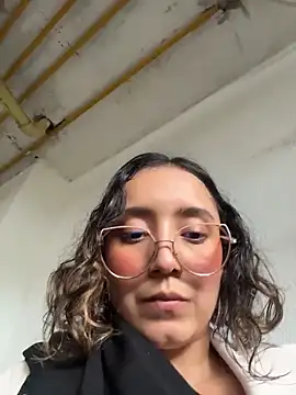 Kay_LustyWife webcam