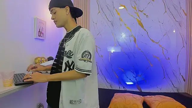 jacobblackwell_ - JacobBlackwell_'s free webcam