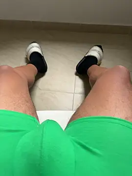 sendfer (M young) - Explode on your chest and eat it daddy