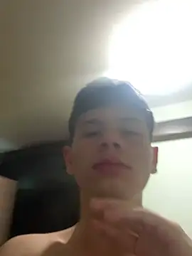 andy12912 (M twink) - Show