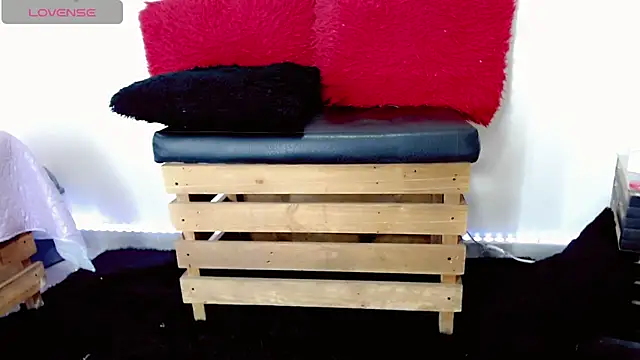 nathaliallooes (T young) - I will be your girl 😍😋