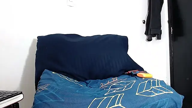 latinmonster26cm (M young) - Naked, Armpit sweat masturbation, feet