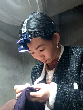 gio-thu - Gio-thu's free webcam - UK Sex Cams