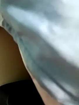 lylinhjim - Lylinhjim's free webcam - UK Sex Cams