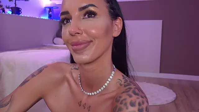 hayleybabe4 - Hayleybabe4's free webcam - UK Sex Cams