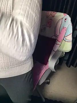 lucky_flora - Lucky_Flora's free webcam - UK Sex Cams