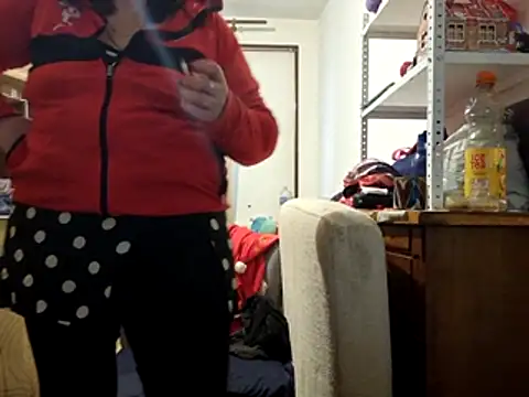 samantha_squirt@xh (Ask my age) - Show Big Soft Boobs / Arata Sanii Tai