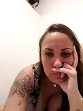 Webcam Model (Fatisexy88)  is live.Free join now!