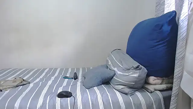 sexyslimmelanin (F young) - open n minded ready 2 ply wth u naked