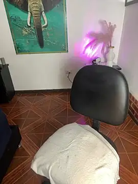 alisaa_jhons1 - Alisaa_jhons1's free webcam