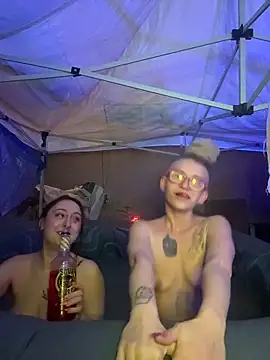 novalove2002 - NovaLove2002's free webcam - UK Sex Cams