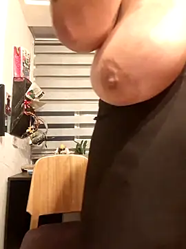 Webcam Model (Magenta_Moon)  is live.Free join now!