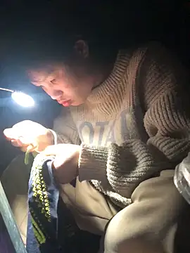 minhkhue121 - Minhkhue121's free webcam - UK Sex Cams