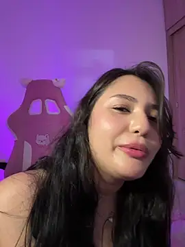 angeldusttt (F teen) - doggy pose and spank ass!