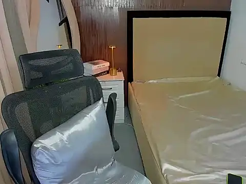 cassiesommereux (T teen) - let's find the real pleasure together!