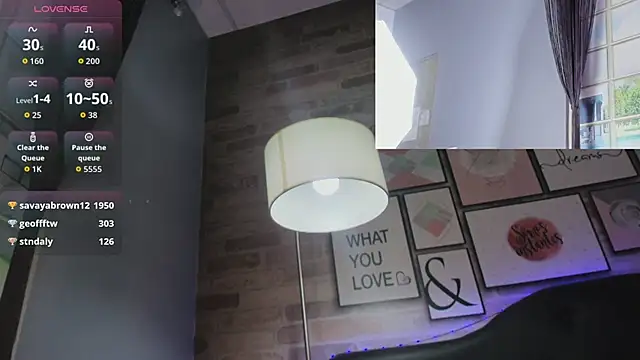 emmagirl0 (F teen) - fingers in pussy emma