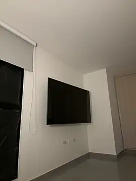 curlyierr (F young) - Undress and get naked