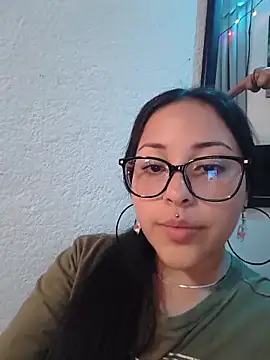 bella-gema - Bella-Gema's free webcam - UK Sex Cams