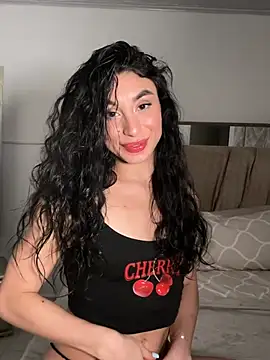 Webcam Model (MonicaSalvatore) is live