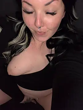 _bonnie_black_ (F milf) - Big Surprise for LT + 2 min toyc.