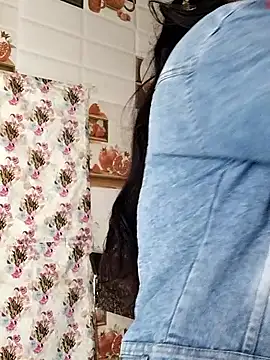 Webcam Model (Hot-Pooja25)  is live.Free join now!