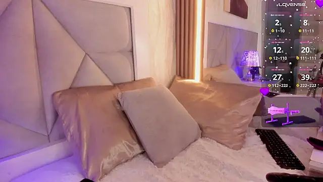 laylaa- - Laylaa-'s free webcam