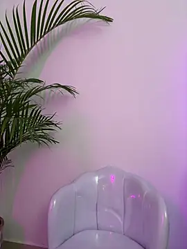 Ariana_TuFantasiaHot