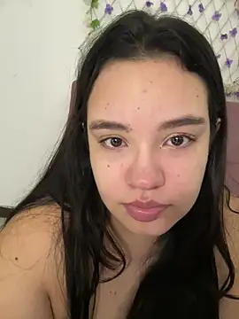 Webcam Model (Emily_Taylor2)  is live.Free join now!