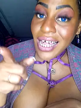 amazonianmistress - AmazonianMistress's free webcam - UK Sex Cams