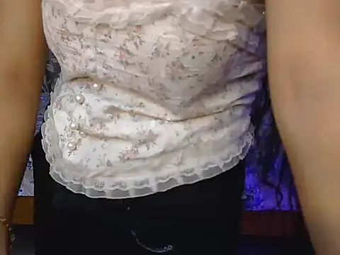 alaviya-19 - Alaviya-19's free webcam - UK Sex Cams