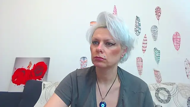 Playful_Goldie_WOW__