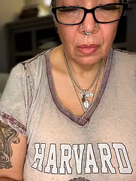 Webcam Model (dieseldame1313)  is live.Free join now!