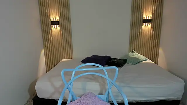 lunamontclair - LunaMontclair's free webcam - UK Sex Cams