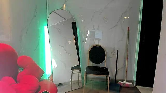 lilithcooperr_ - LilithCooperr_'s free webcam