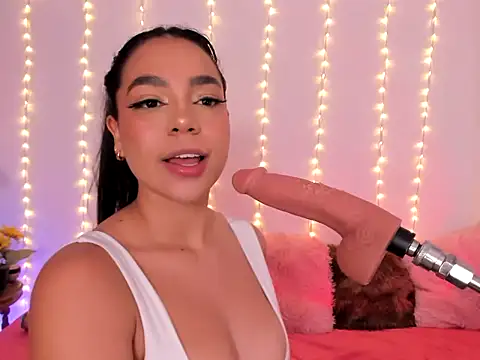 messyDEEPTHROAT webcam