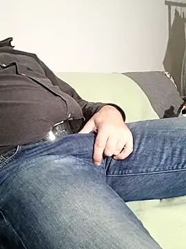 Saysomething3 webcam